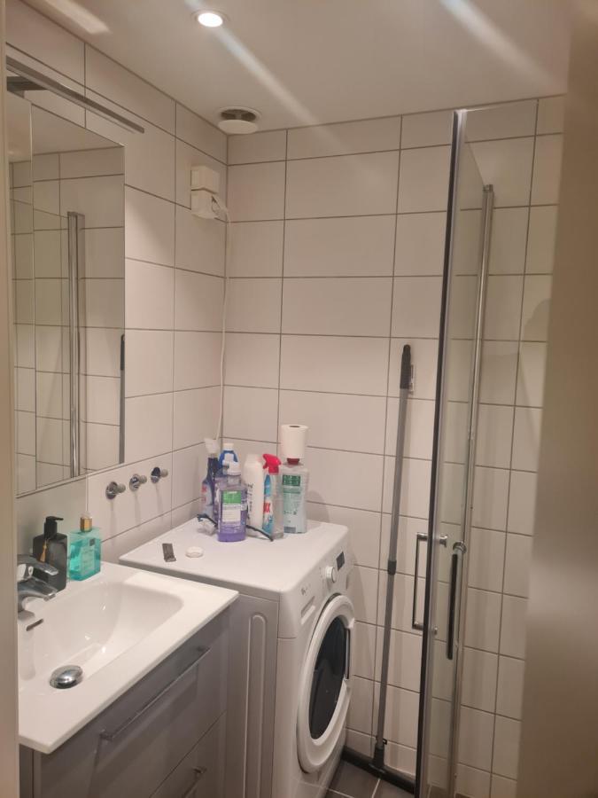 Privat Room In Shared 3 Rooms Apartment Manglerud Осло Экстерьер фото